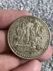 Silver Plated Shiri Lakshmi Ganesh Ji Hindu Luck Pot Old Temple Token Coin T456 - Picture 1 of 4