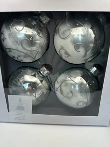 34th & Pine Silver Glass Christmas Tree Ornaments 4 - Bild 1 von 4
