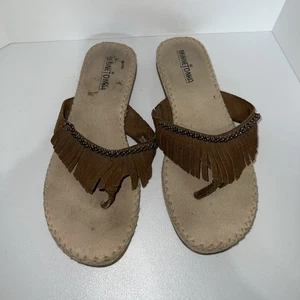 Minnetonka Thong Flip Flop Sandal Women’s Size 9M Brown Beaded Fringe Suede - Picture 1 of 22