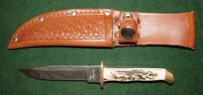 Custom Handmade Damascus Blade 7 1/4" Hunting Knife with Stag Handle - Image 1 of 4