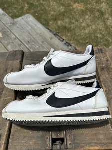 Size 9 - Nike Classic Cortez Leather White Black W - Picture 1 of 17