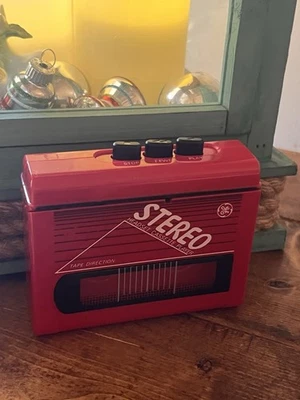 Auriculares estéreo vintage GE rojo reproductor de casete modelo 3-5460B probado Walkman retro Foto 1 de 3