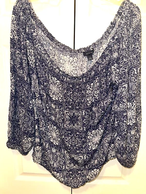 Tommy Hilfiger Woman's Dark Blue & White Rayon Floral Peasant Blouse Size 2X - Image 1 of 4
