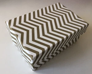 DECORATIVE COLORFUL GIFT/STORAGE BOX, Recycled paper - SM White/Gold Chevron - Picture 1 of 4
