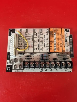 BRYANT CARRIER OEM CONTROL CIRCUIT BOARD HK61EA005 - Image 1 of 2