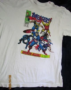 Used Marvel Avengers Large Short Sleeve T-Shirt Combined Shipping! - Picture 1 of 3