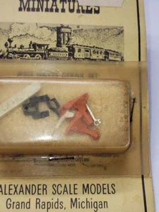 HO Scale Iron Horse Miniatures, HAYES DERAIL SET, #501 NOS Vintage - Picture 1 of 5