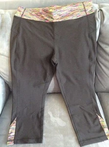 JCPENNY XERSION GIRLS LARGE FITTED BLACK/ MULTI COLOR WAISTBAND CAPRI PANTS - Picture 1 of 2