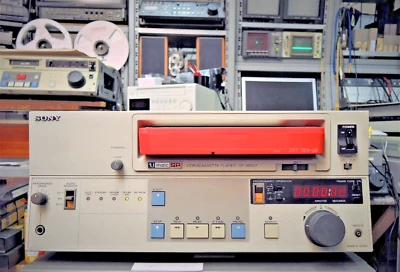 Sony VP-9000P Videorecorder PLAYER 3/4" U-Matic Umatic PAL 800 Stunden - Bild 1 von 4