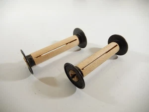 VINTAGE KODAK BROWNIE FOLDING CAMERA WOODEN 120 FILM TAKE UP REEL SPOOL PAIR - Picture 1 of 2
