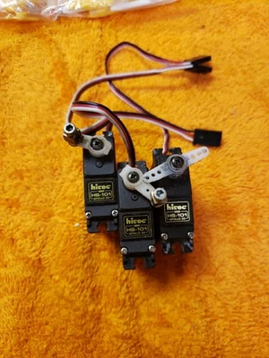 Hitec Servos - 3 Of Hitec HS-101 Apollo 20 servos - Image 1 of 4