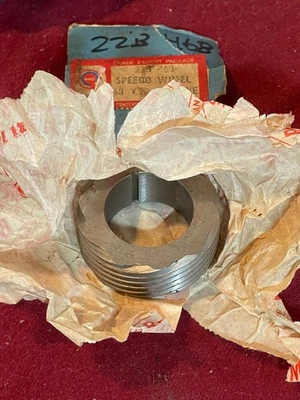 OEM Speedometer Pinion Drive Wheel Gear for MG MGB MGBGT 4 Synchro NOS - Image 1 of 2