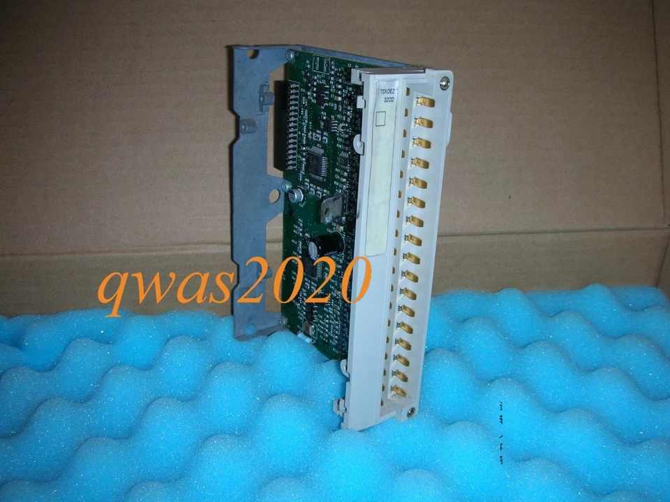 1PC Schneider PLC MODULE TSXDEZ32D2 TSX DEZ 32D2 - Image 1 of 1