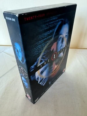 X-Files Season 1 7 DVD Set Region:2 - Image 1 of 4