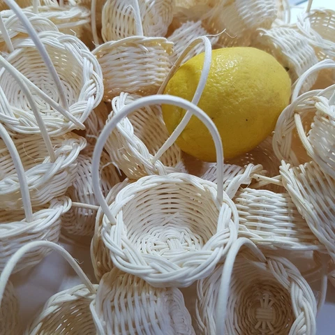 30x Miniature Wicker Baskets Dollhouse Small Round Handmade Collectible Vintage Cover