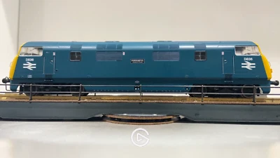 Bachmann Branchline 32-067A Class 43 Warship D836 in BR Blue DCC Ready Led Light - Image 1 of 4