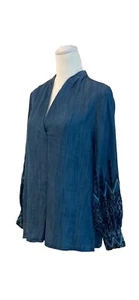 Chicos Embroidered Chambray Puff Button Long Sleeve Size 1 S/M - Picture 1 of 6
