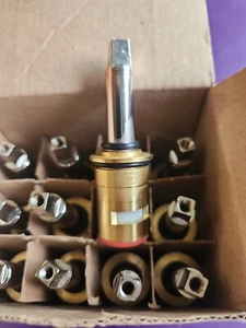 1)Chicago Faucet 377-XKLHBL12JKABNF Ceramic 1/4-turn operating cartridgeLefthand - Picture 1 of 3