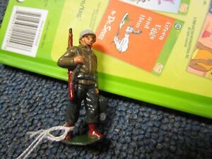 VINTAGE 1950s TIMPO HOLLOW CAST LEAD U.S. ARMY GI SOLDIER  No. 90?? (1)