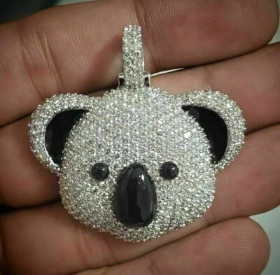 Colgante Koala Racimo Moissanita 2 CT con Esmalte Negro Chapado en Oro Blanco 14K Foto 1 de 4