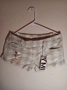 YMI, junior girls size 7, mini shorts, Plaid, Ivory, pockets NWT - Picture 1 of 5