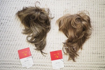 Pelucas para mujer René of Paris Alex rubia sucia mochaccino y oro cosecha Foto 1 de 4