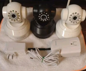 Lot Of 3 - Insteon 75790 Wireless IP Security Camera - Picture 1 of 5