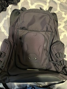Las mejores ofertas en Bolsas Oakley Nylon Negro para Hombres | eBay