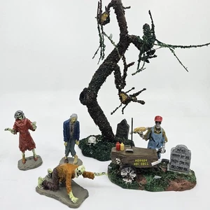 Lemax Spooky Town Ghoul Hot Dog Halloween Village Figure Walking Dead #42215 - Picture 1 of 7