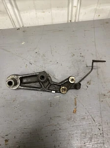 Soporte de pinza de freno delantero izquierdo Honda VF700S Sabre 1984 - Imagen 1 de 6