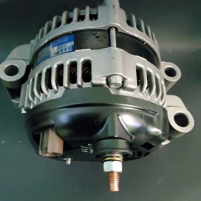 Alternador 160 amperios Dodge Charger V-8 motor 5,7 litros 2006 a 2007 Foto 1 de 4