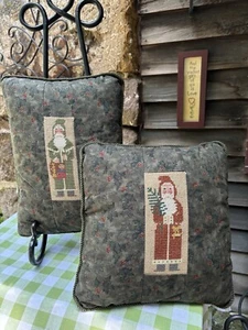 Vintage Primitive Folk Art Christmas Santa Pillows Set USA Handmade - Picture 1 of 5