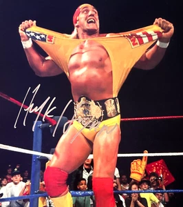Hulk Hogan (WWF/WWE) Signed 8x10" Authentic Original Autograph w/COA - Picture 1 of 6