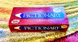 Pictionary Board Game 15th Anniversary Edition with new Challenge Die - Picture 1 of 2