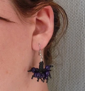 Leder Ohrhänger Ohrringe lila Holzperlen Bali Modeschmuck Handarbeit - Bild 1 von 2
