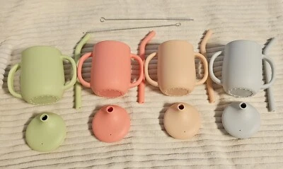 Pacote com 4 copos/palhas de treinamento 100% silicone para crianças pequenas, 6 meses + 6 fl oz - Imagem 1 de 4