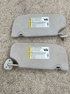 Parasoles Chevy Trailblazer GMC Envoy 2002-2009 con clips y luces para parasol Foto 1 de 4