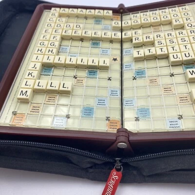 Hasbro Juego Scrabble Folio Edición Viaje Piezas de Repuesto y Repuestos Azulejos Foto 1 de 3