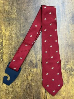 Gravata Brooks Brothers "Fleece" vermelha infantil com buldogues 100% seda menino 44" - Imagem 1 de 4