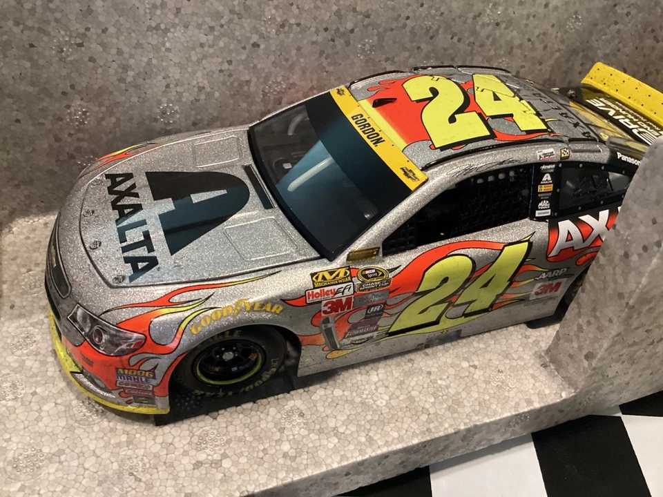 FRETE GRÁTIS Jeff Gordon #24 Axalta Homestead Race versão 2015 SS - Imagem 1 de 4