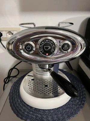 MACCHINA DA CAFFÈ IPERESPRESSO - X7.1 BIANCA - Immagine 1 di 3