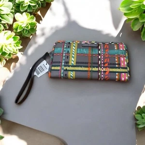 Vera Bradley RFID Midtown City Women’s Zip Around Wallet Wristlet NWT - Picture 1 of 3