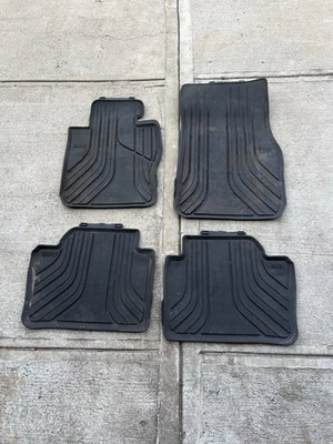 2013-2017 BMW 328i ALL WEATHER FLOOR MATS SET OF 4 BLACK OEM MATS Xdrive Foto 1 de 4