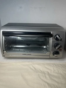 Black & Decker TRO480BS 4-Slice Countertop Toast-R-Oven – Tested Works  - Picture 1 of 12