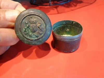 Petite Ancienne Boite Cuivre Armoiries Anglaise Notée London :Monnaie Pilules  - Photo 1/3