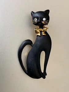 Elegant Vintage French Designer Brooch for CAT LOVERS - Black Cat, Golden Collar - Picture 1 of 5