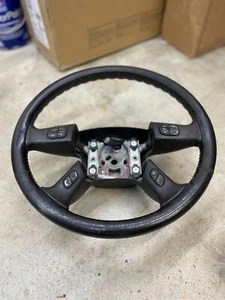 02-09 GM Chevy Silverado Trailblazer Leather Steering Wheel Radio Controls Tahoe - Picture 1 of 5