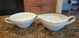 Set zuccheriera con manico e crema alloro Noritake - Foto 1 di 3