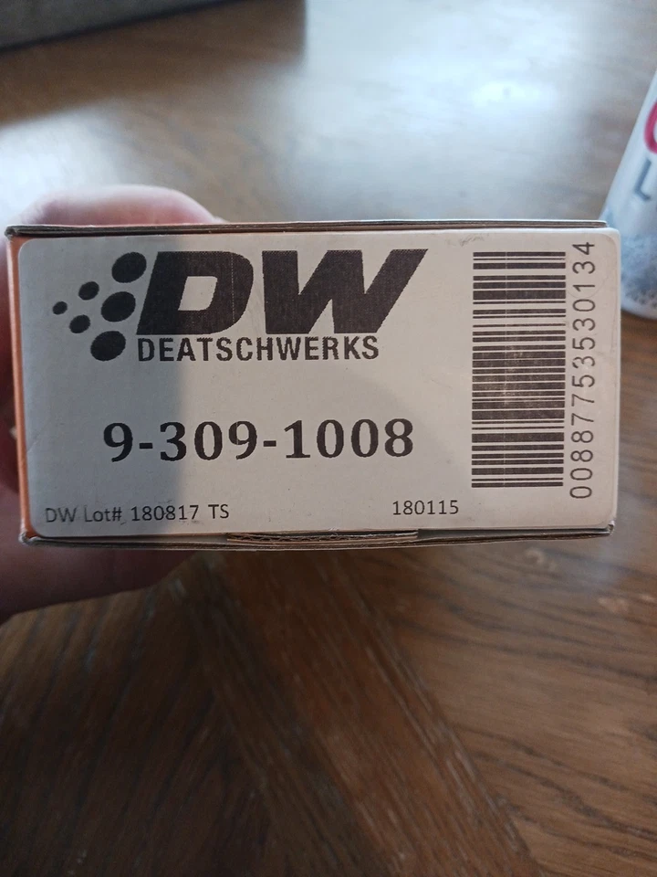 Kit de bomba de combustible compacta en tanque DeatschWerks 9‐309‐1008 DW300C 340 LPH  Foto 1 de 3