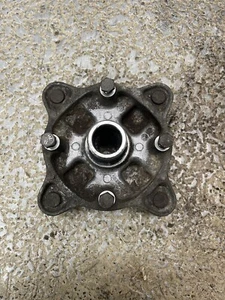 Genuine Polaris Sportsman Splined Front Drive Hub OEM Part#5631567 - Picture 1 of 3